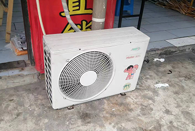 金秀空调突然不制冷只吹自然风怎么办？