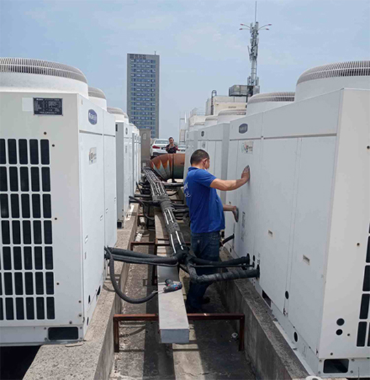 金秀中央空调制热和不制冷系统维修方法