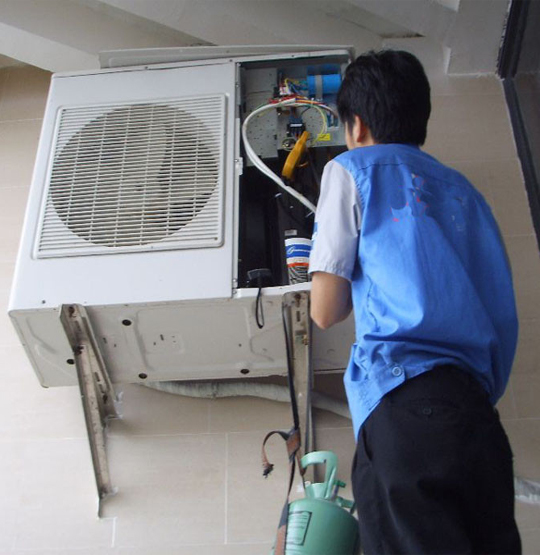 金秀空调开机无反应维修